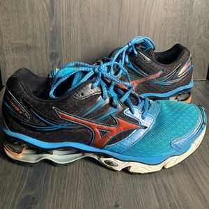 Mizuno men’s baseball athletic shoes size 9.5